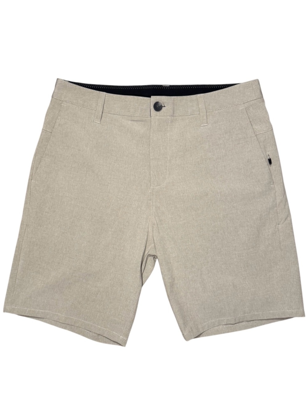 Vuori Men’s Aim Shorts Khaki 8”Inseam Size 32 Medium NWOT